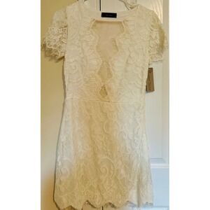 New with tags Lizard‎ thicket white lace short sleeve dress  medium Anna Grace